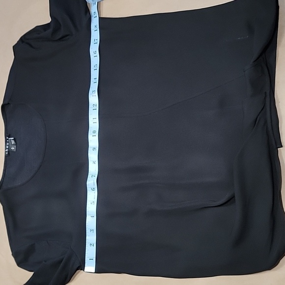 Theory Size S Black Long Sleeve Bubble Front Blouse with Offset Front Seam. EUC - Picture 7 of 12